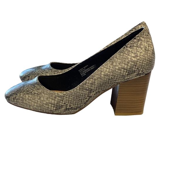 Comfortview Maddy Snake Print Block Heel Pumps 9.5 Gray Embossed Comfort Cushion - Picture 2 of 10